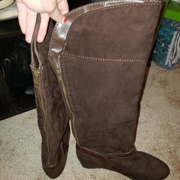 Boots - Picture 2 of 2